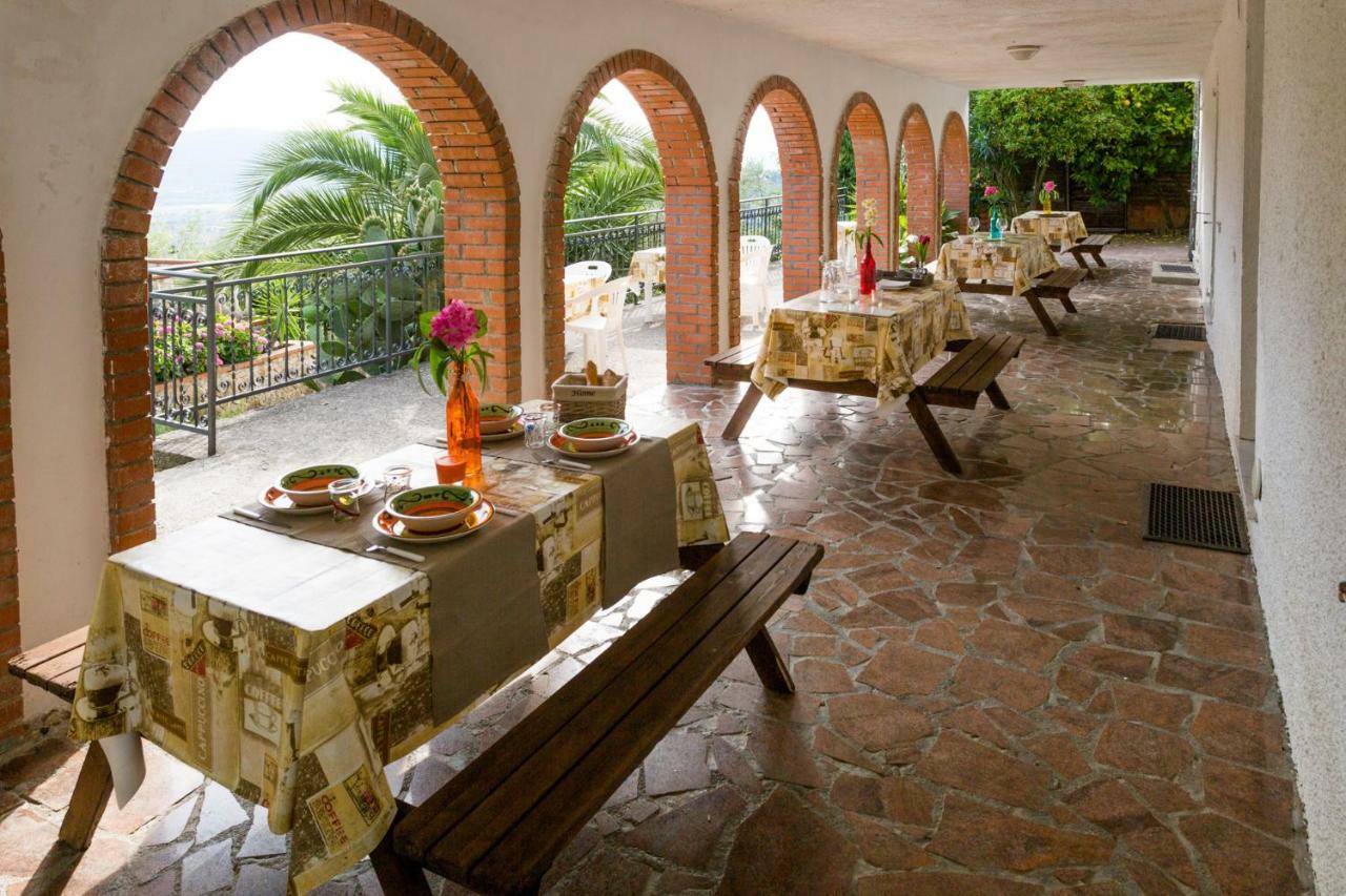 Villa Fattoria Cristina Bilo Rosa à Castelnuovo Magra Extérieur photo